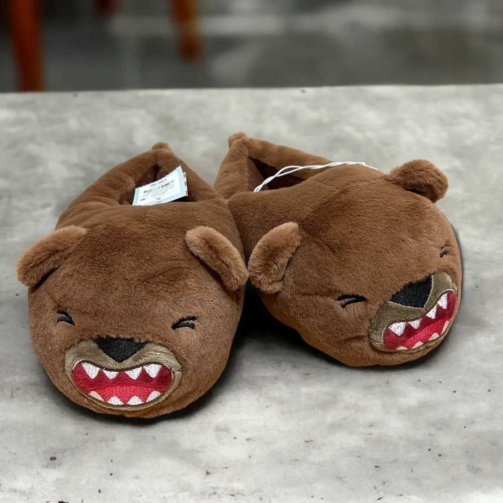 Cat & Jack Gatlin Bear Slippers NWT 13/1 Brown Kids Slip On Plush